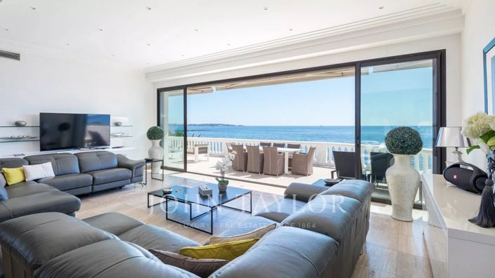 Image No.9-6 Bed House for sale