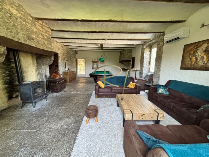 Image No.6-5 Bed House for sale