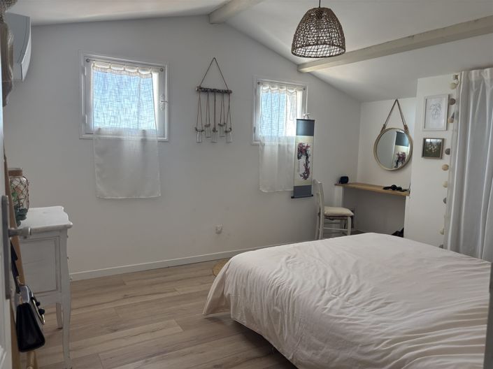 Image No.15-4 Bed House for sale