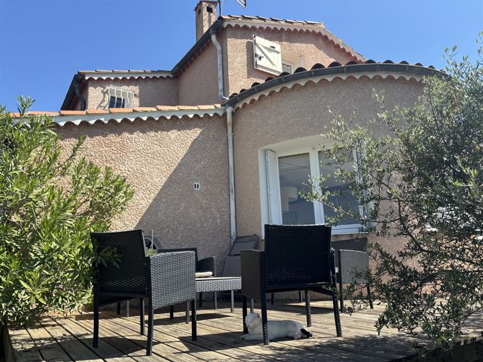 Image No.2-4 Bed House for sale