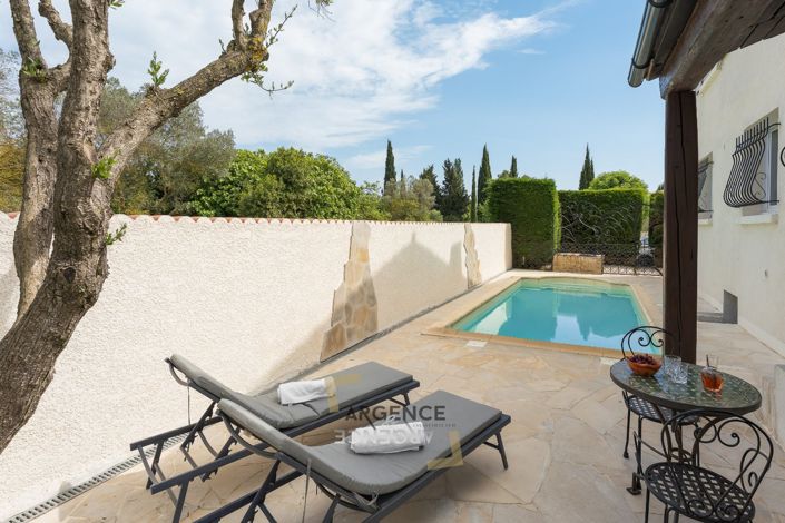 Image No.4-5 Bed Property for sale