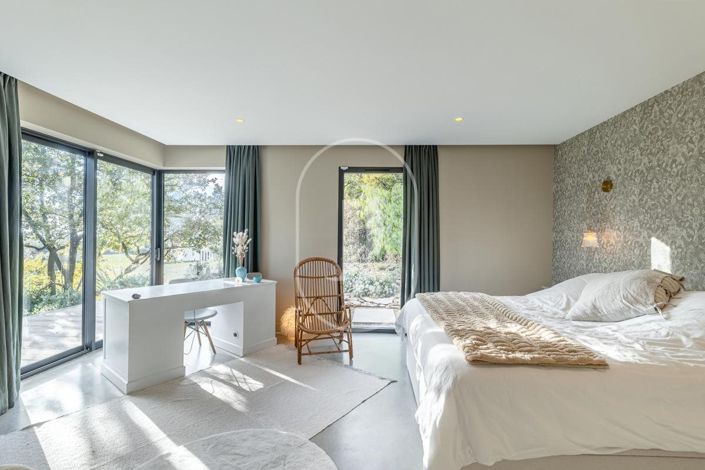 Image No.6-4 Bed House for sale