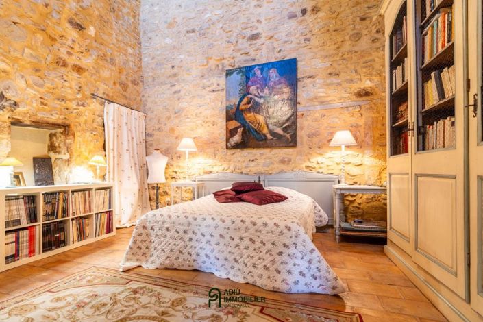 Image No.15-6 Bed House for sale