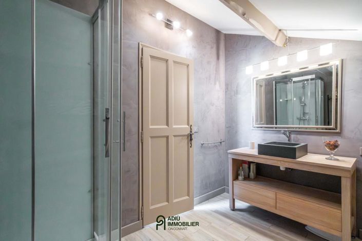 Image No.19-6 Bed House for sale