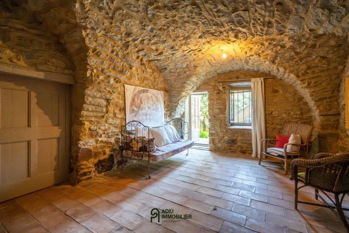 Image No.26-6 Bed House for sale