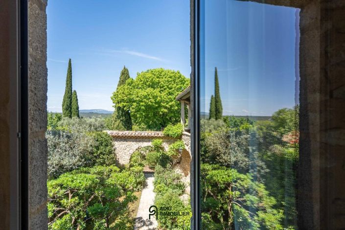 Image No.38-6 Bed House for sale