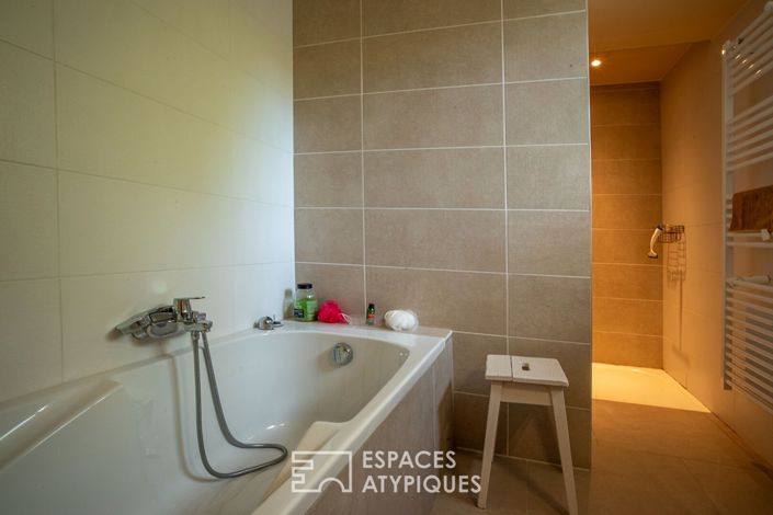Image No.12-7 Bed Property for sale