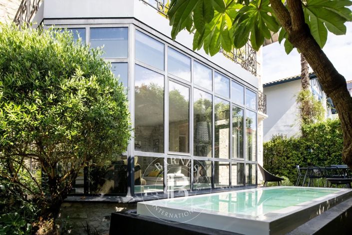 Image No.2-5 Bed House for sale