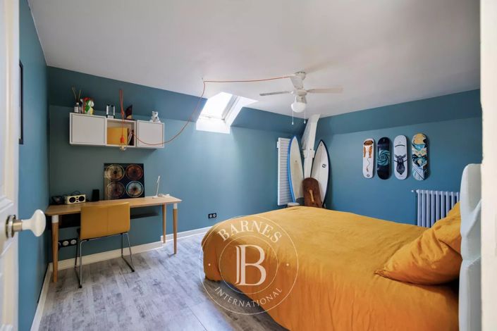 Image No.24-5 Bed House for sale