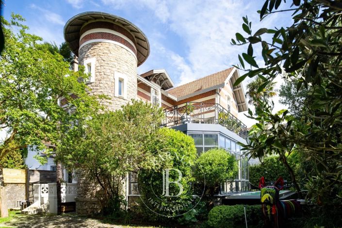 Image No.3-5 Bed House for sale