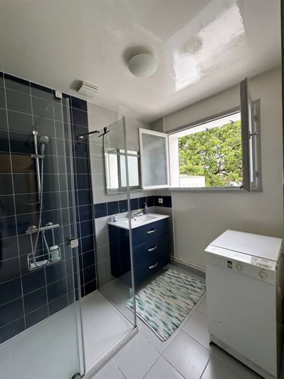 Image No.4-2 Bed House for sale