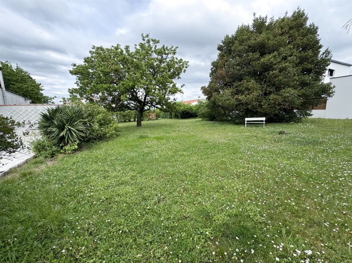Image No.5-2 Bed House for sale