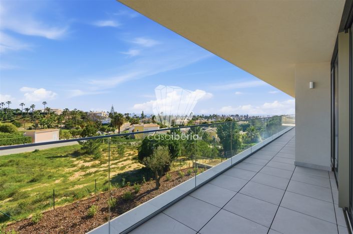 Image No.27-3 Bed Apartment for sale