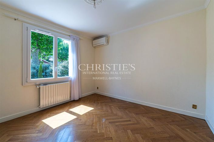 Image No.9-4 Bed House for sale