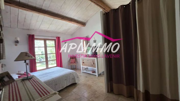 Image No.5-5 Bed House for sale