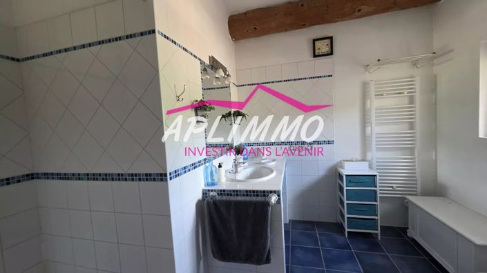 Image No.9-5 Bed House for sale