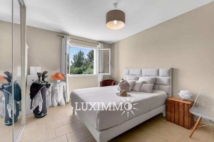Image No.9-3 Bed House for sale