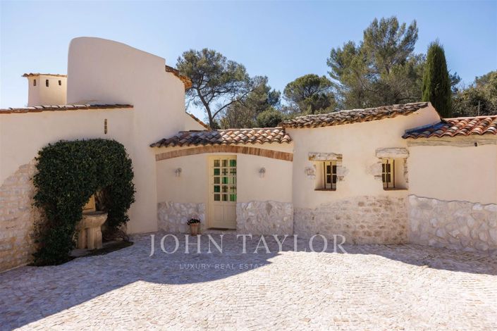 Image No.22-5 Bed House for sale
