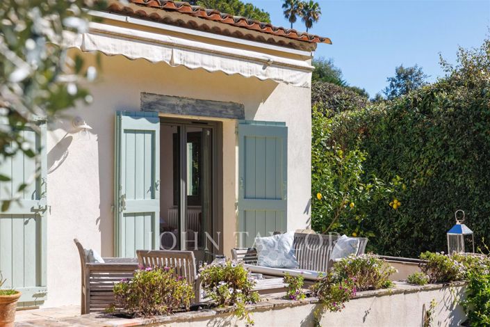 Image No.7-5 Bed House for sale