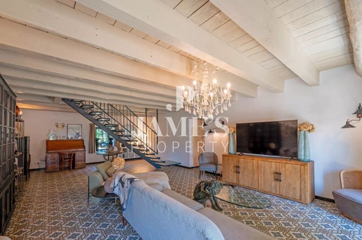 Image No.10-5 Bed House for sale