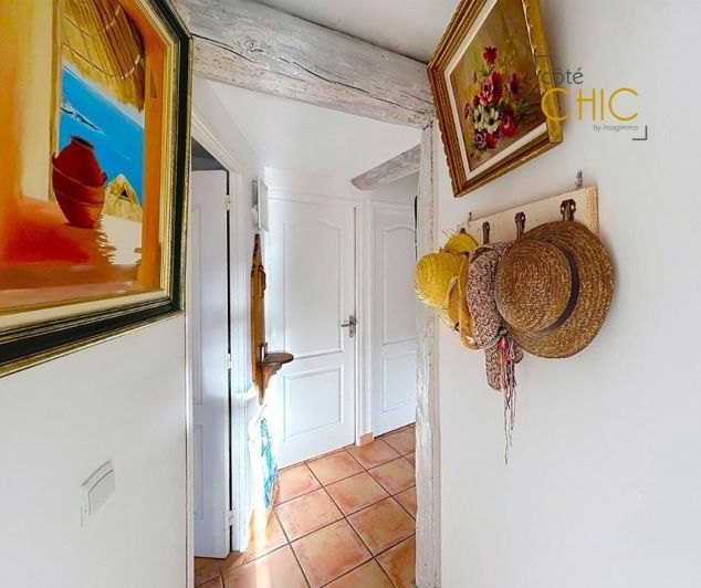 Image No.8-5 Bed House for sale
