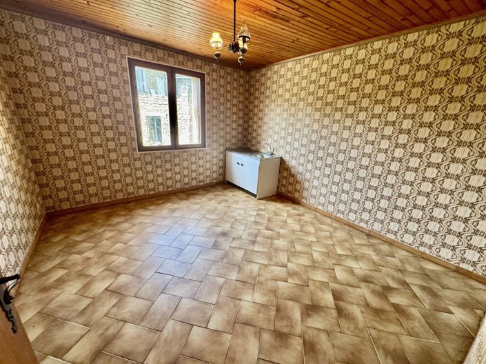 Image No.9-5 Bed House for sale