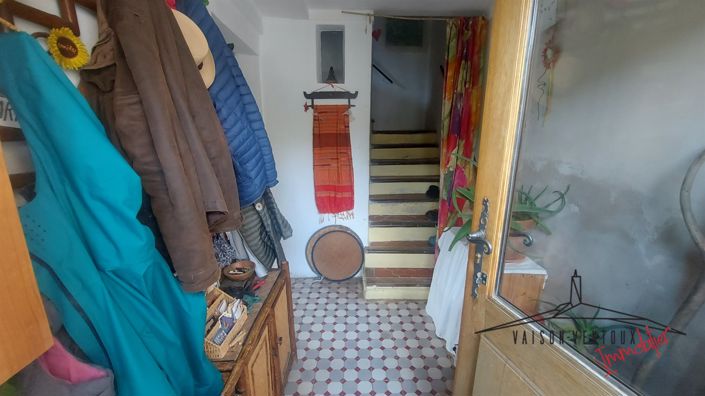 Image No.14-3 Bed House for sale