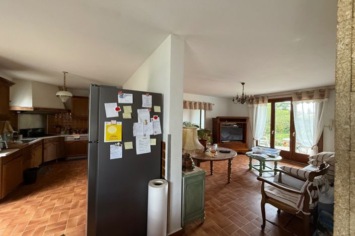 Image No.6-4 Bed House for sale