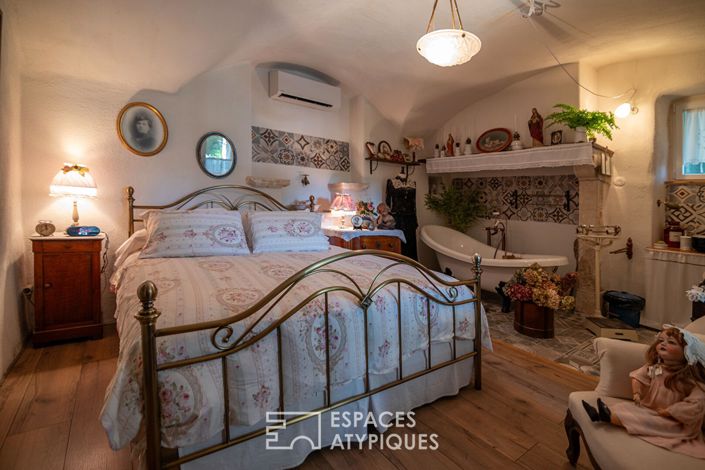 Image No.2-6 Bed House for sale