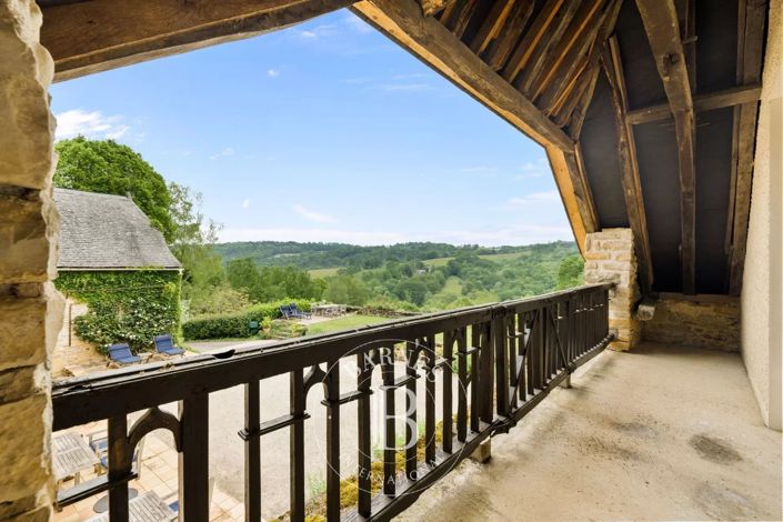 Image No.30-5 Bed House for sale