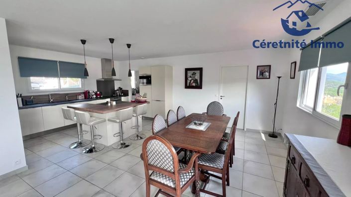 Image No.5-4 Bed House for sale