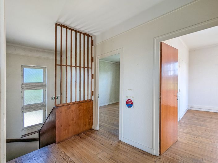 Image No.10-4 Bed House for sale