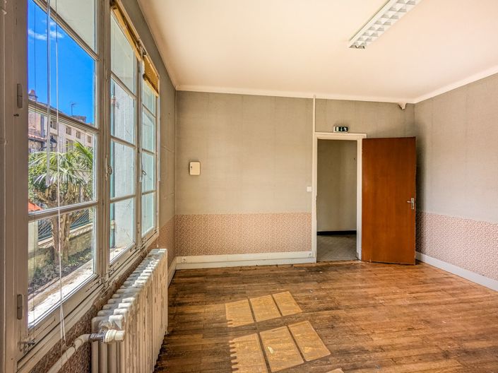 Image No.5-4 Bed House for sale