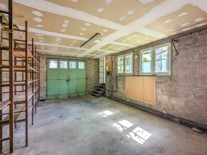 Image No.6-4 Bed House for sale