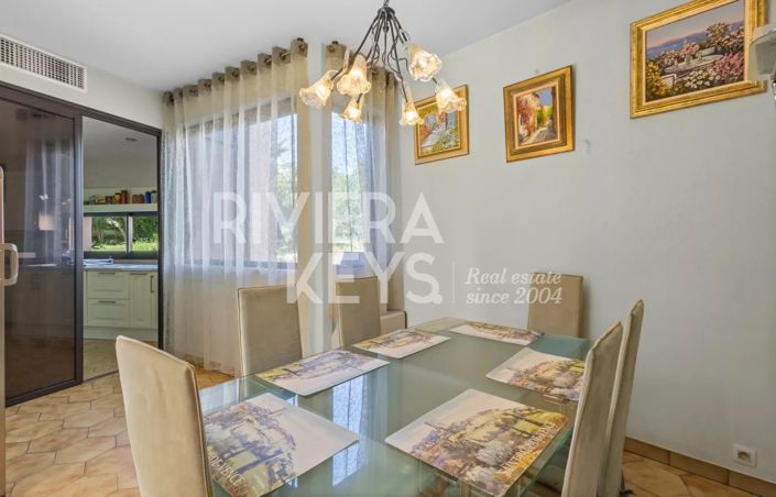 Image No.10-5 Bed House for sale