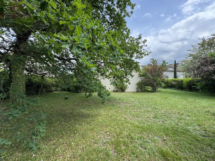 Image No.2-4 Bed House for sale