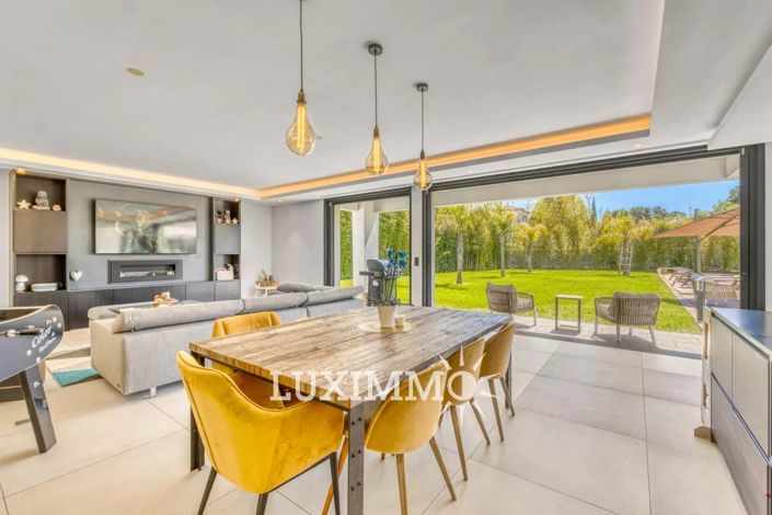 Image No.7-5 Bed House for sale