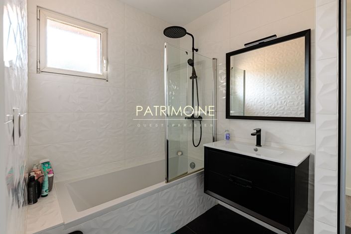 Image No.10-4 Bed House for sale