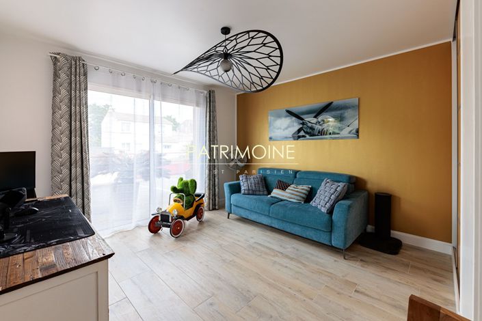 Image No.6-4 Bed House for sale