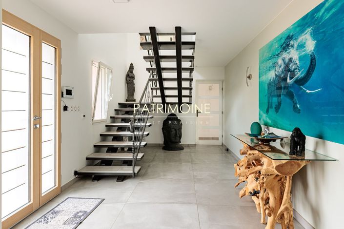 Image No.7-4 Bed House for sale