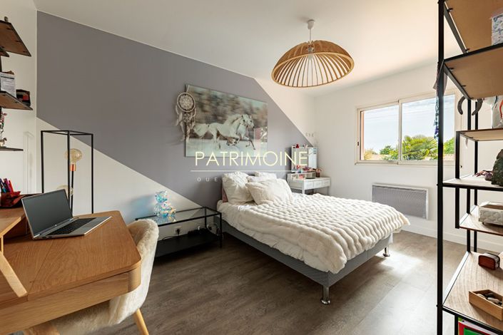 Image No.8-4 Bed House for sale