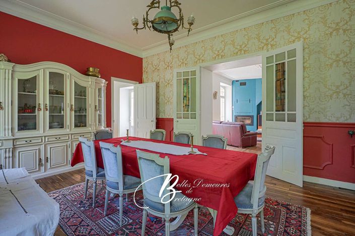 Image No.5-9 Bed House for sale