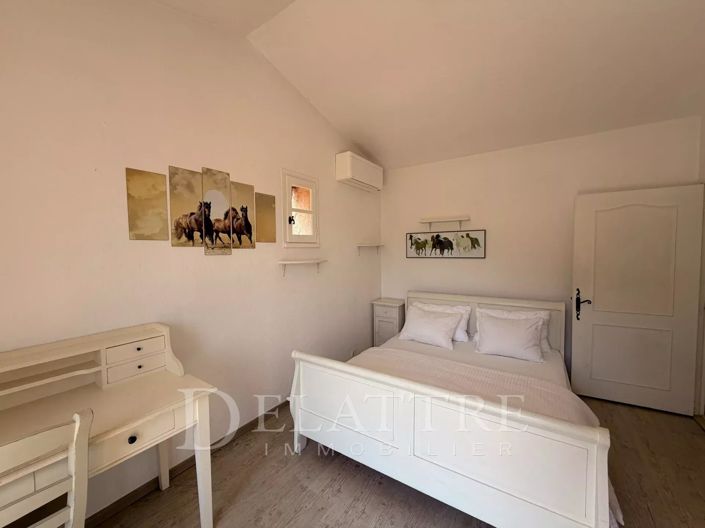 Image No.19-4 Bed House for sale