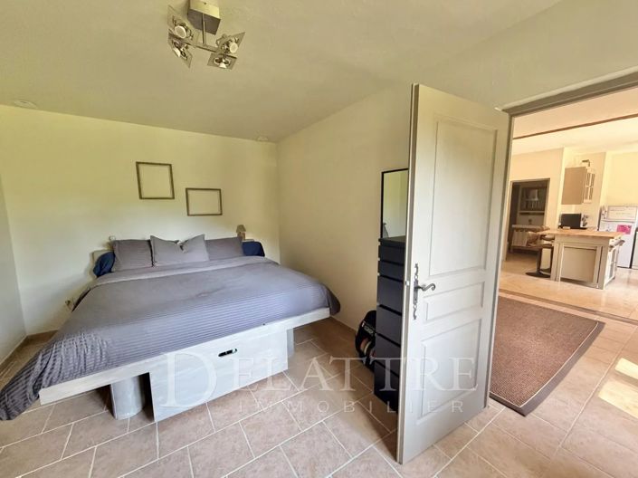 Image No.22-4 Bed House for sale