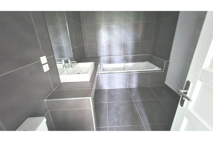 Image No.12-3 Bed House for sale