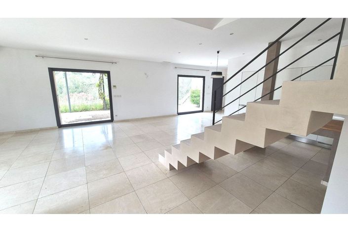 Image No.5-3 Bed House for sale
