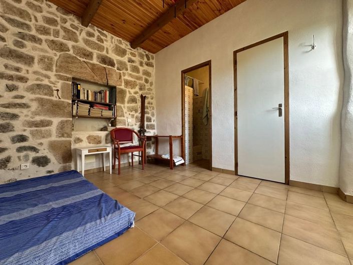 Image No.25-3 Bed House for sale