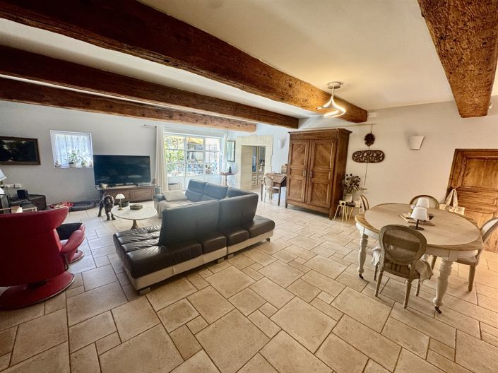 Image No.6-5 Bed House for sale