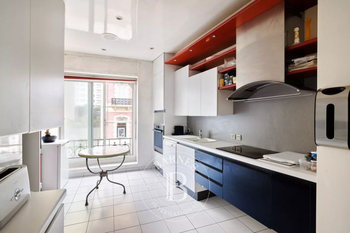Image No.10-3 Bed Apartment for sale