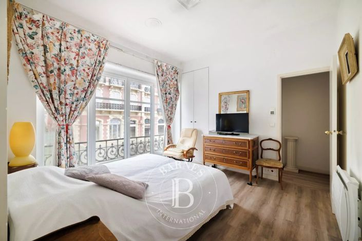Image No.11-3 Bed Apartment for sale